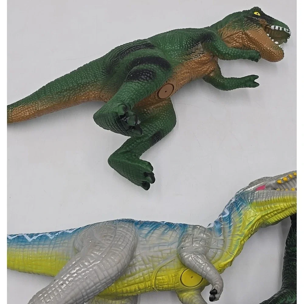 Lot Of 3‎ Dinosaur Action Figures Jurassic World T Rex Triceratops Toys
